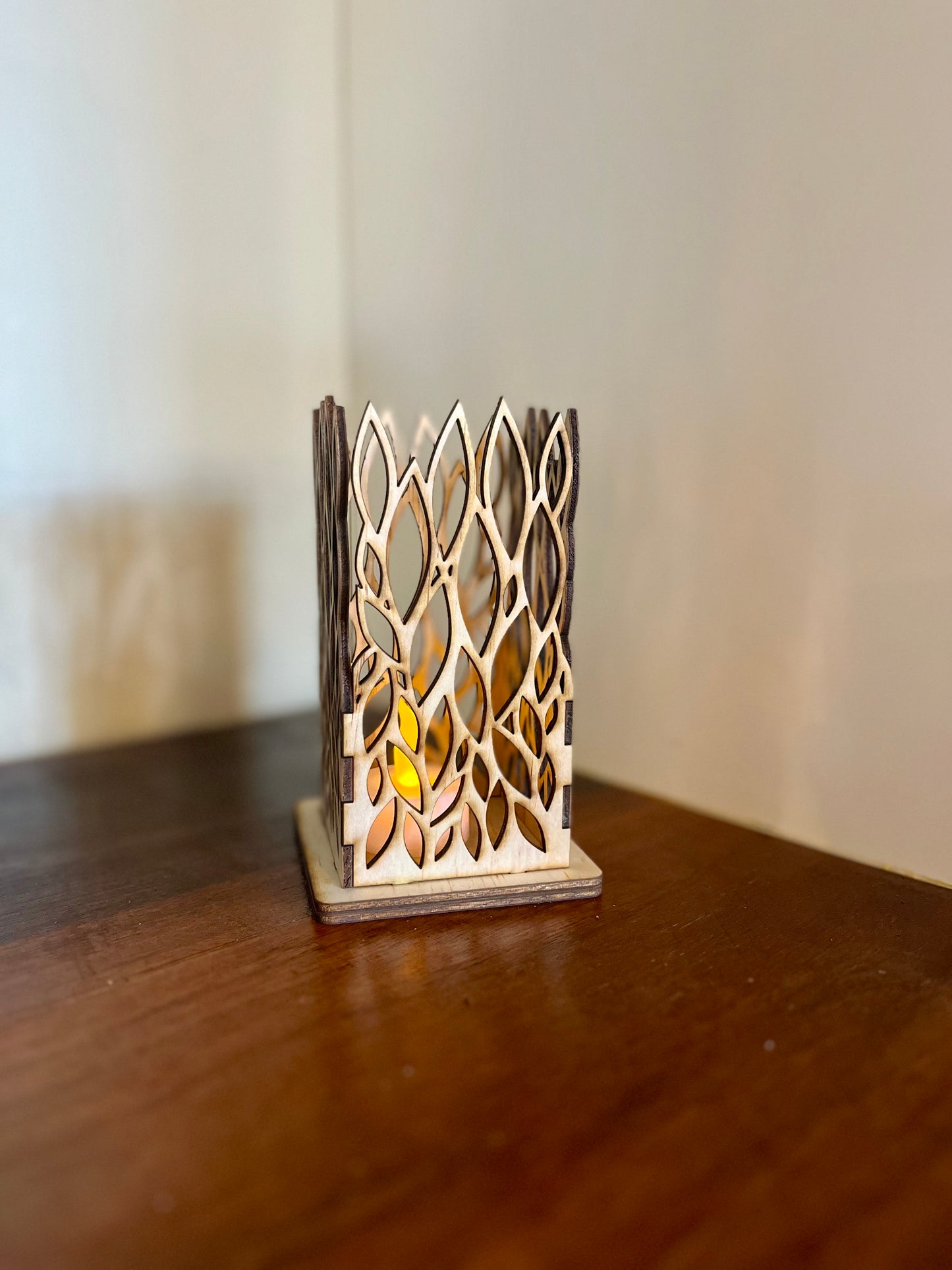 “Leaf” Tea Lamp Holder